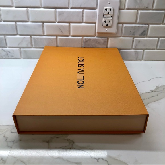 Authentic LOUIS VUITTON gift box, excellent condition - Picture 7 of 8